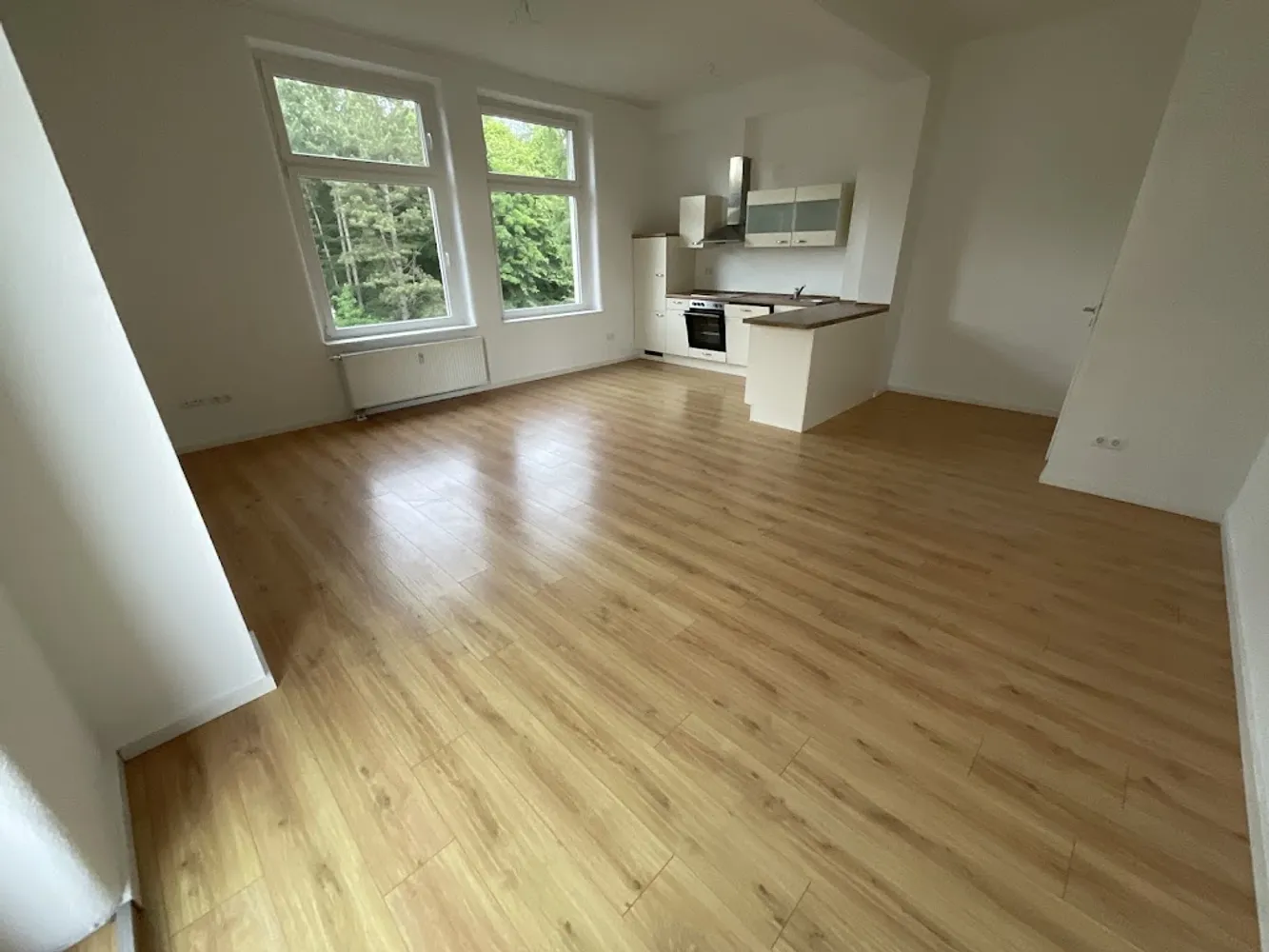4 Zimmer Wohnung mit 97 m² in Lübeck – Bild 2