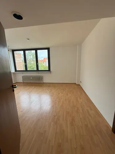 3 Zimmer Wohnung mit 90 m² in Saarbrücken – Bild 2