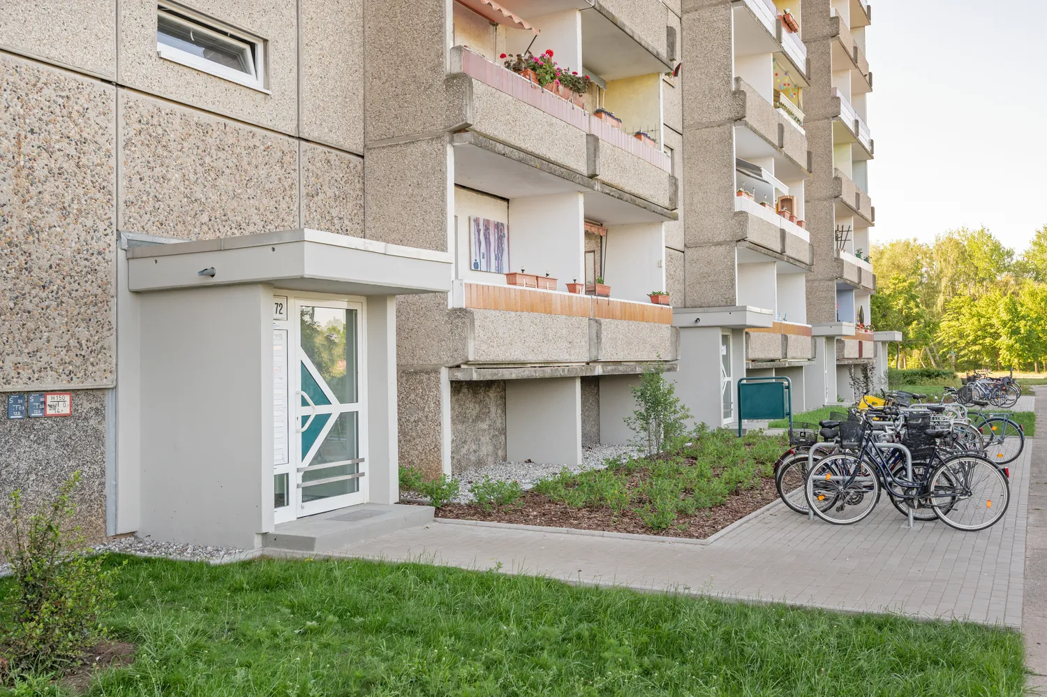4 Zimmer Wohnung mit 75 m² in Neubrandenburg – Bild 2