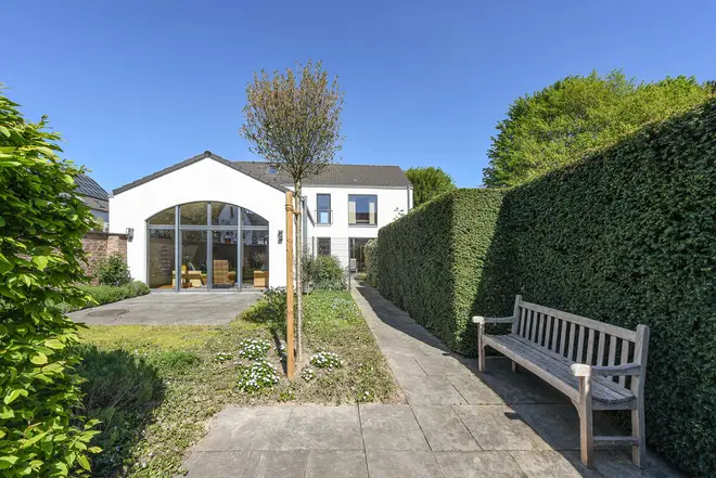 4 Zimmer Haus mit 180 m² in Düsseldorf – Bild 2