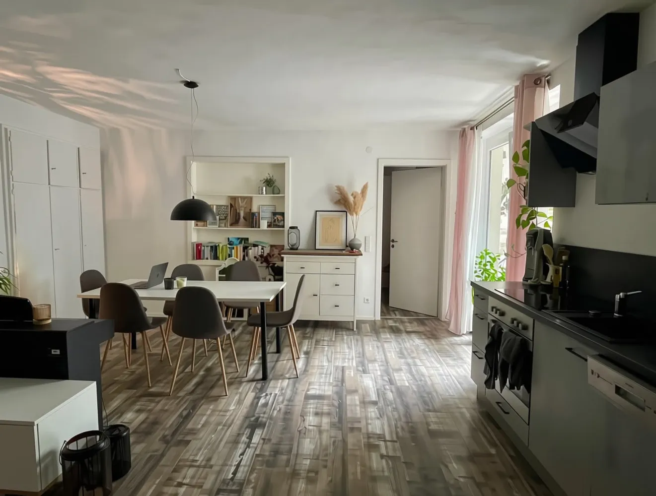 3 Zimmer Wohnung mit 65 m² in Karlsruhe – Bild 2