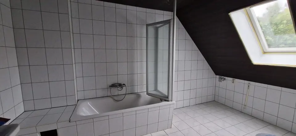 5 Zimmer Wohnung mit 98 m² in Limbach-Oberfrohna – Bild 3