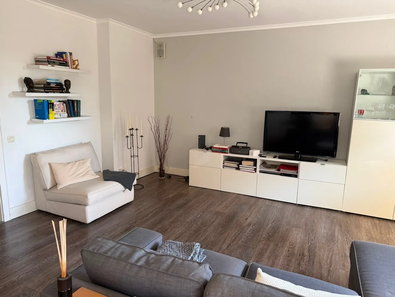 2 Zimmer Wohnung mit 80 m² in Krefeld – Bild 2