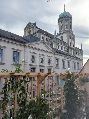 5 Zimmer Wohnung mit 133 m² in Augsburg – Bild 1
