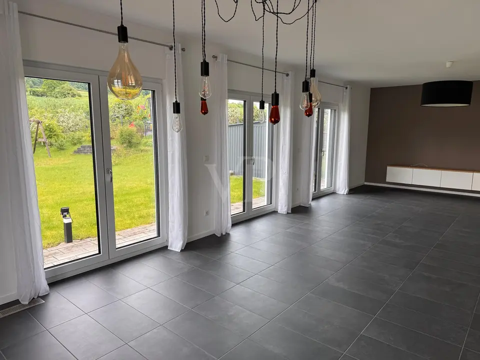 6 Zimmer Haus mit 216 m² in Marburg – Bild 1