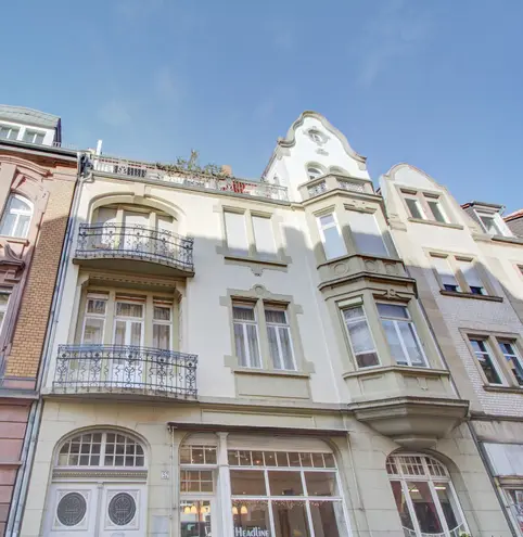 8 Zimmer Wohnung mit 178 m² in Heidelberg – Bild 1