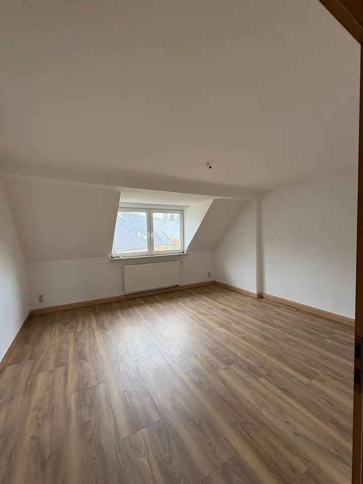 2 Zimmer Wohnung mit 77 m² in Plauen – Bild 8