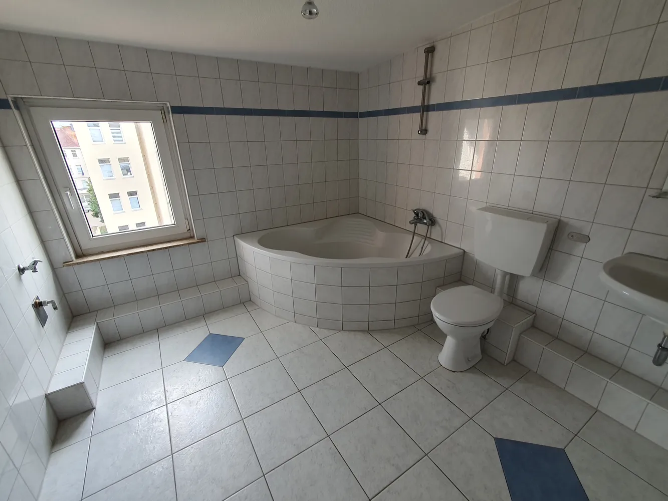 2 Zimmer Wohnung mit 72 m² in Bremen – Bild 6