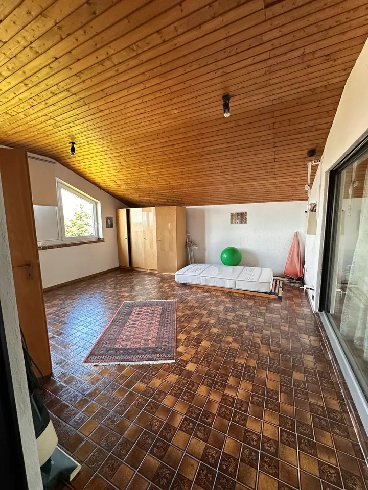 4 Zimmer Wohnung mit 191 m² in Göppingen – Bild 1