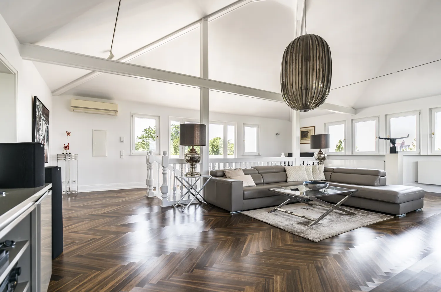 4 Zimmer Wohnung mit 141 m² in Wiesbaden – Bild 3