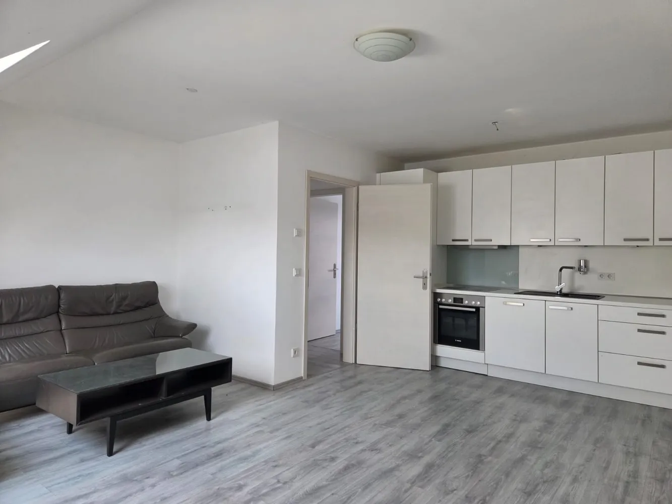 2 Zimmer Wohnung mit 75 m² in Neuss – Bild 1
