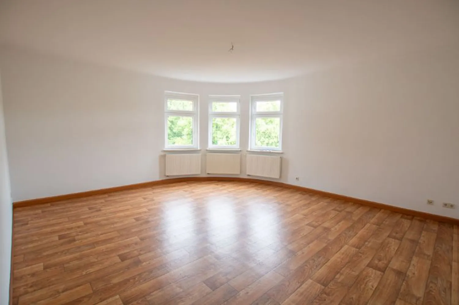 2 Zimmer Wohnung mit 85 m² in Halle (Saale) – Bild 2