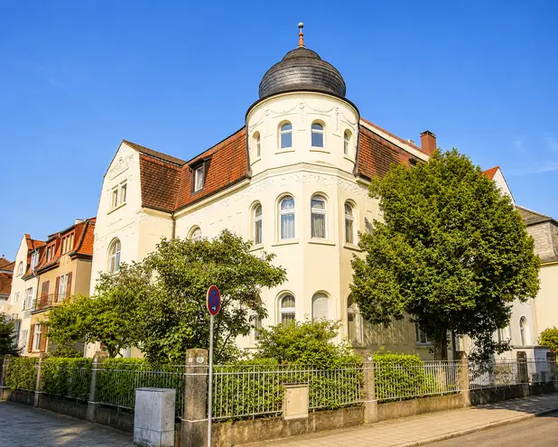 5 Zimmer Wohnung mit 170 m² in Karlsruhe – Bild 1