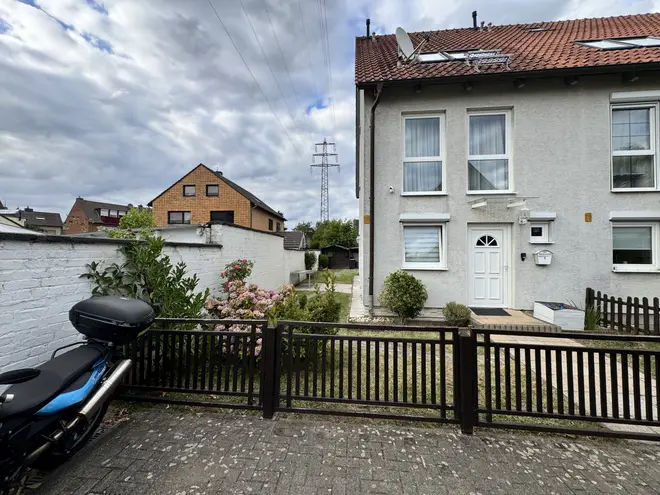 6 Zimmer Haus mit 128 m² in Düsseldorf – Bild 2