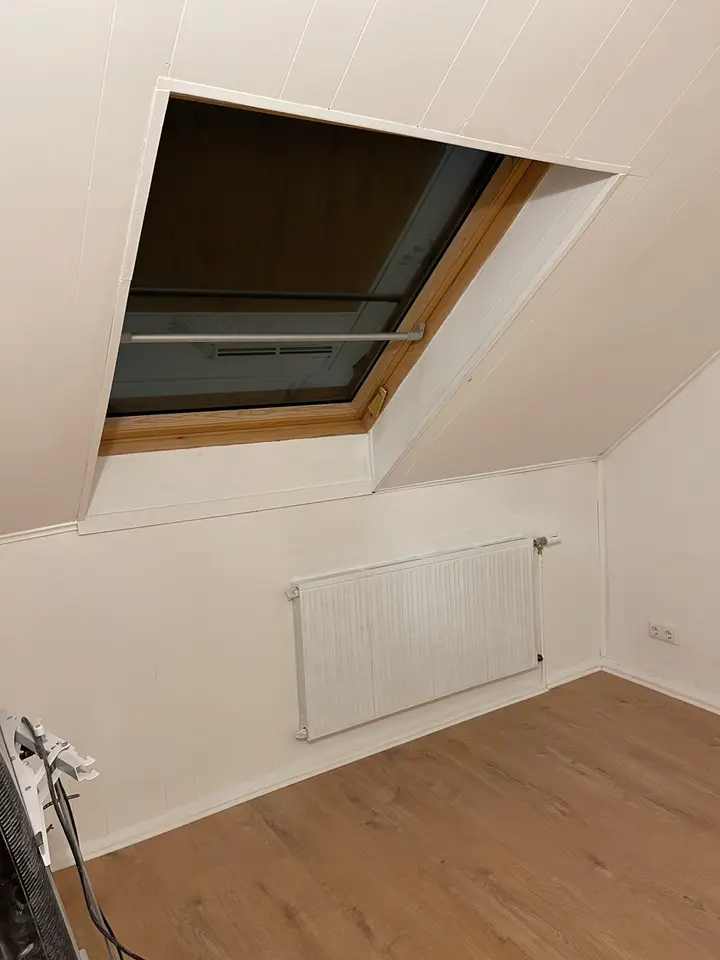 WG-Zimmer mit 12 m² in Leverkusen – Bild 1