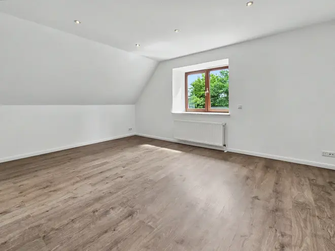 9 Zimmer Haus mit 274 m² in Hamburg – Bild 9
