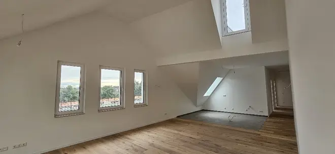 4 Zimmer Wohnung mit 136 m² in Köln – Bild 2