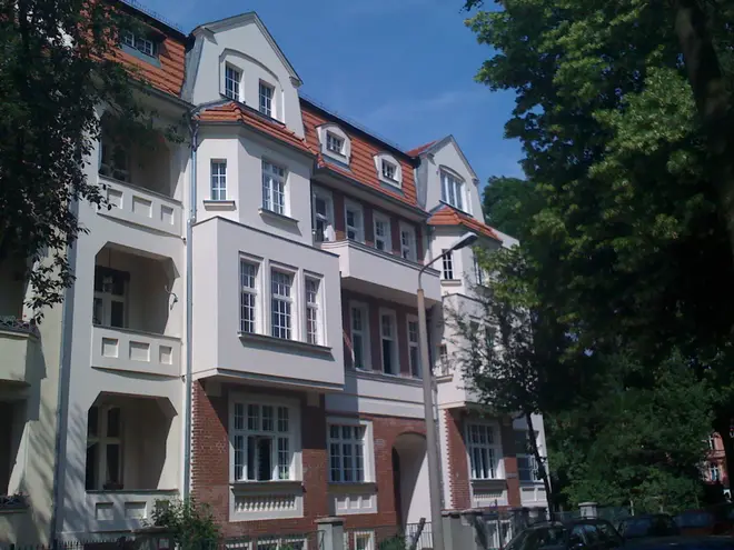 5 Zimmer Wohnung mit 143 m² in Potsdam – Bild 1