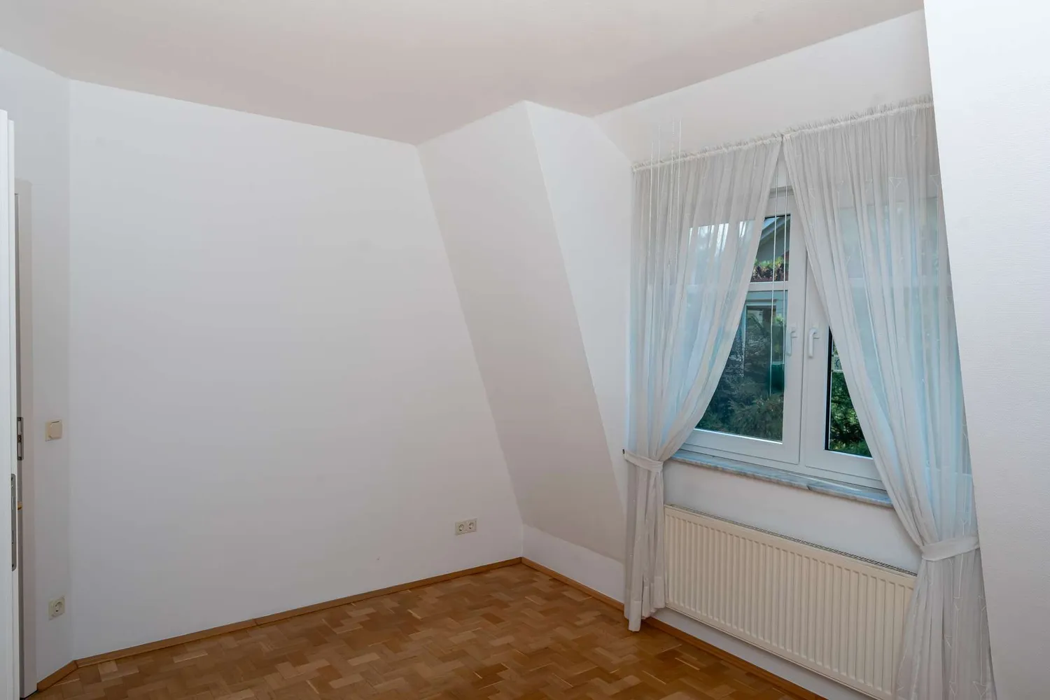 5 Zimmer Wohnung mit 126 m² in Göttingen – Bild 2