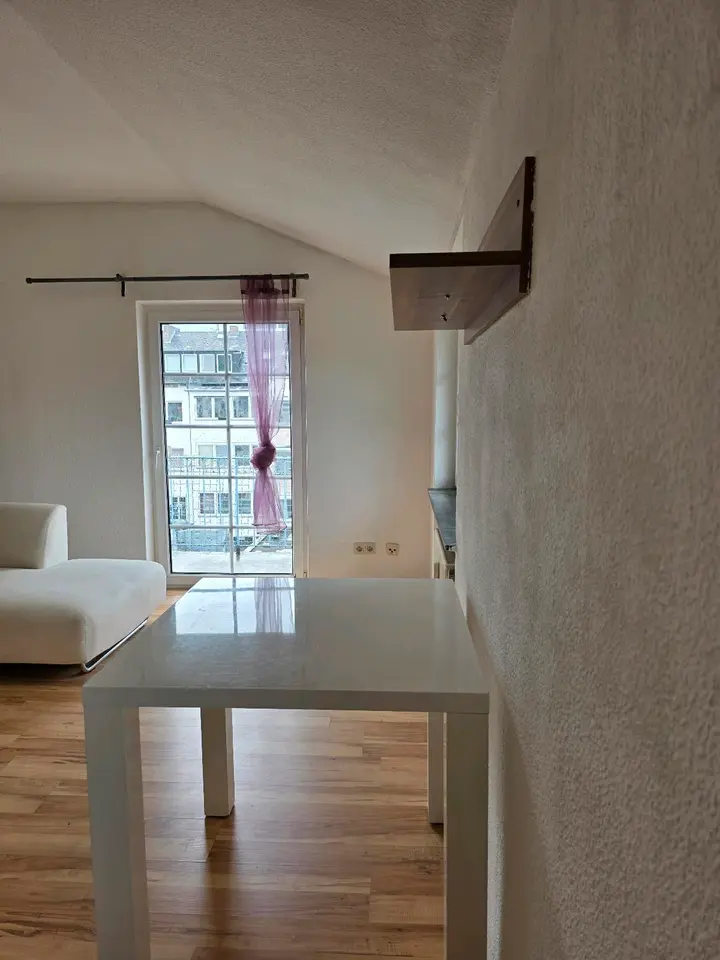 2 Zimmer Wohnung mit 65 m² in Koblenz – Bild 1