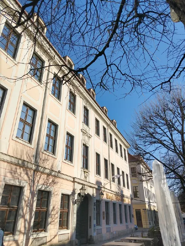2 Zimmer Wohnung mit 63 m² in Dresden – Bild 2