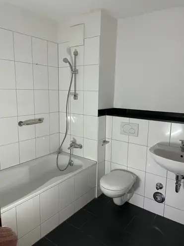 4 Zimmer Wohnung mit 95 m² in Duisburg – Bild 7