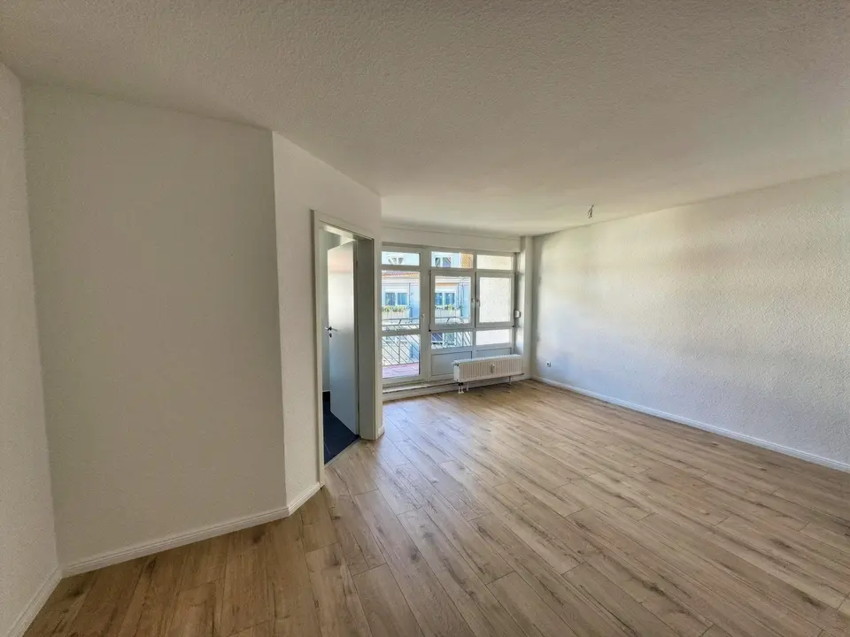 4 Zimmer Wohnung mit 107 m² in Magdeburg – Bild 2