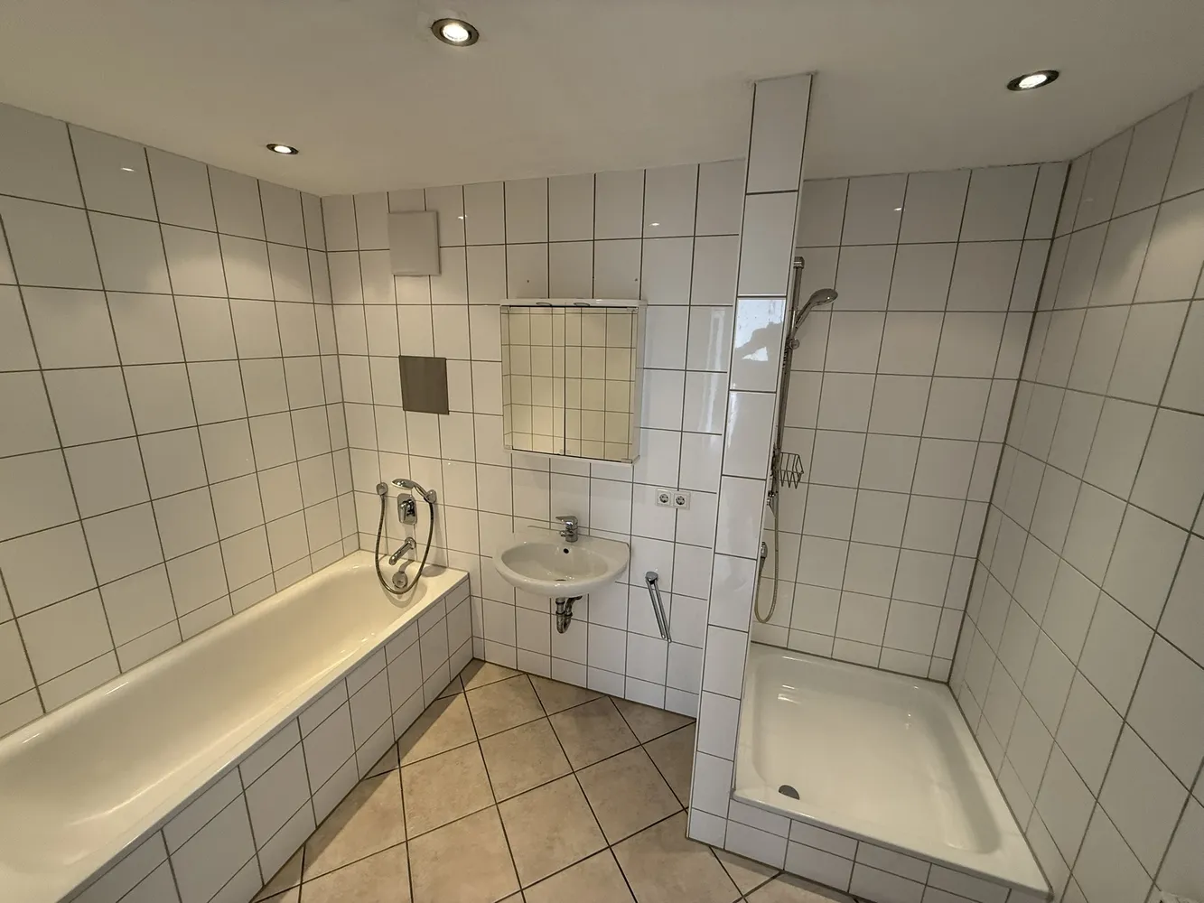 2 Zimmer Wohnung mit 76 m² in Esslingen am Neckar – Bild 12