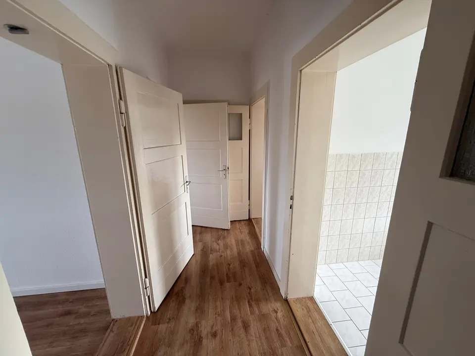 2 Zimmer Wohnung mit 54 m² in Plauen – Bild 2