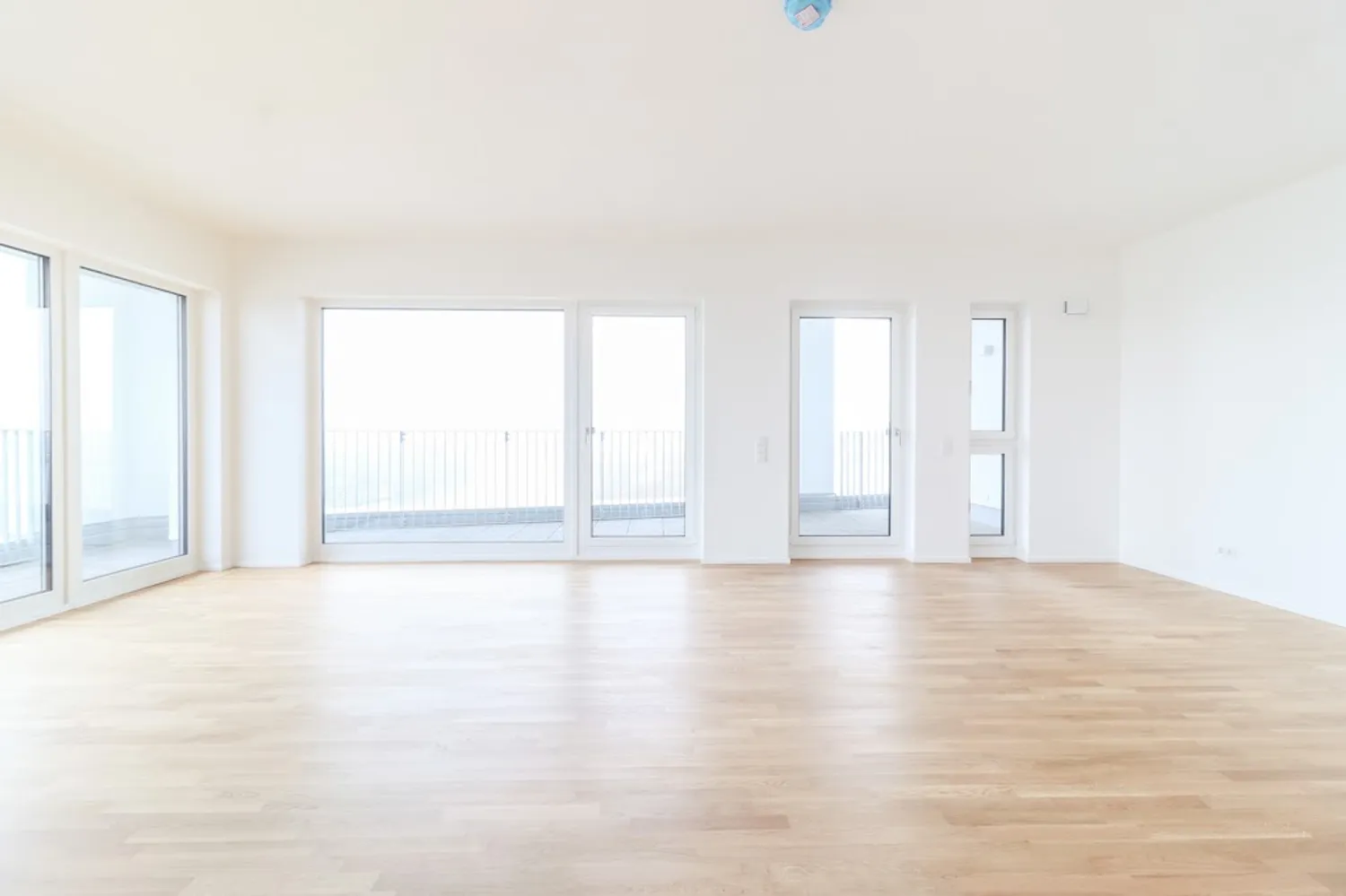 5 Zimmer Wohnung mit 188 m² in Frankfurt am Main – Bild 2