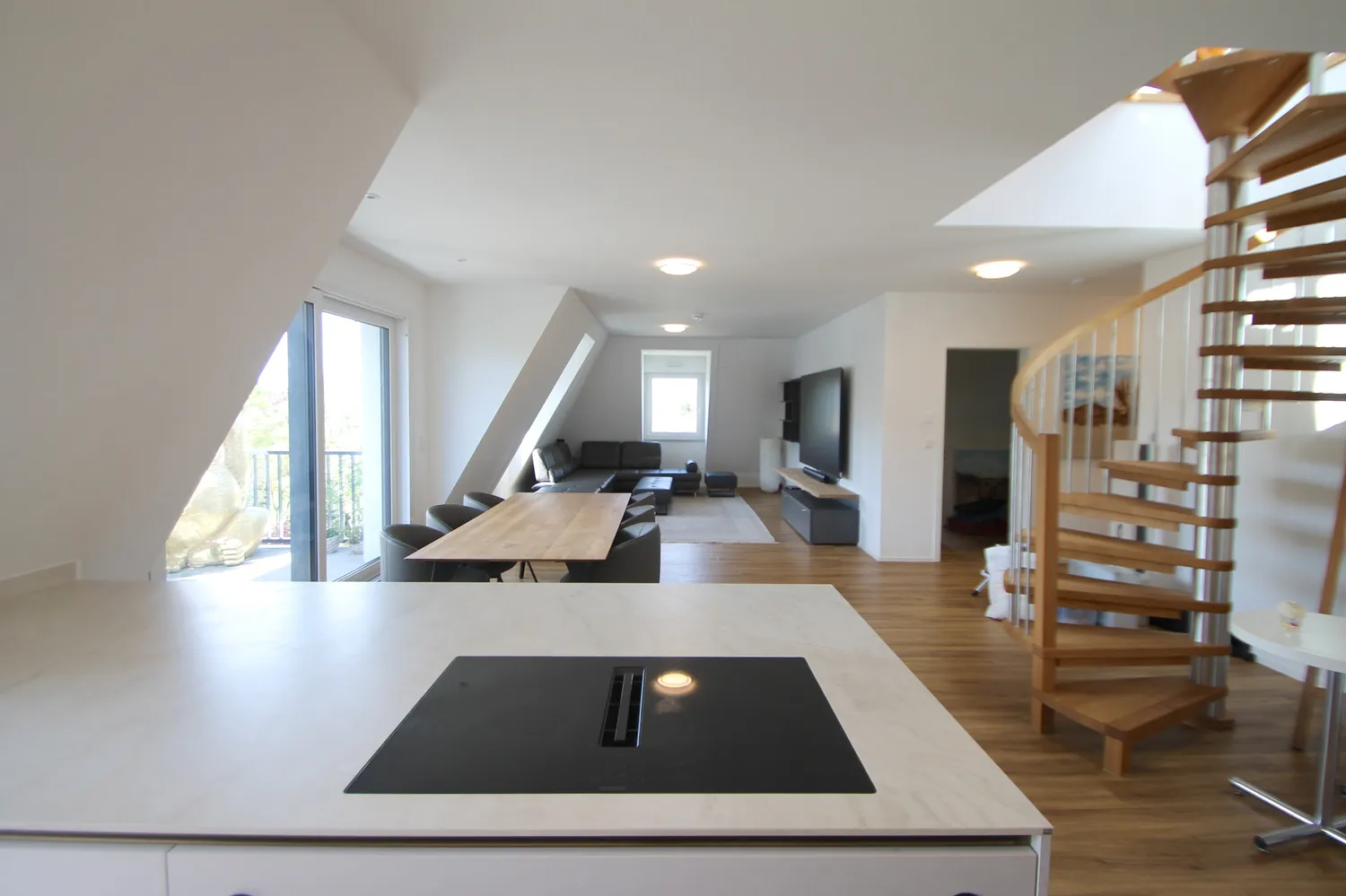 4 Zimmer Wohnung mit 158 m² in Augsburg – Bild 2