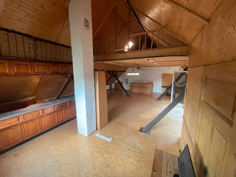 6 Zimmer Wohnung mit 200 m² in Uelzen – Bild 3