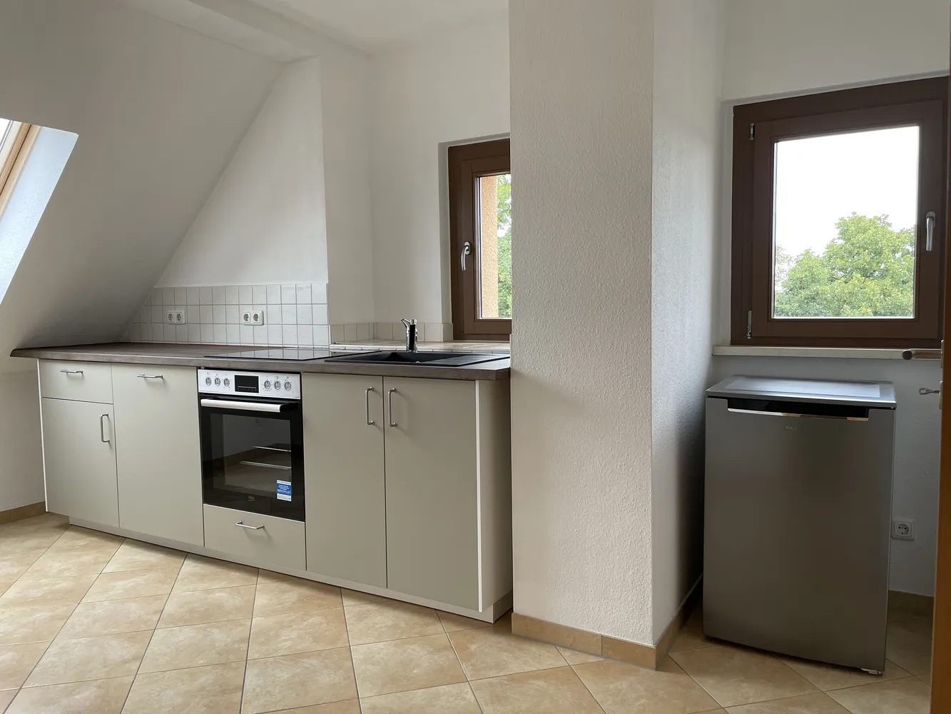 1 Zimmer Wohnung mit 55 m² in Halle (Saale) – Bild 2