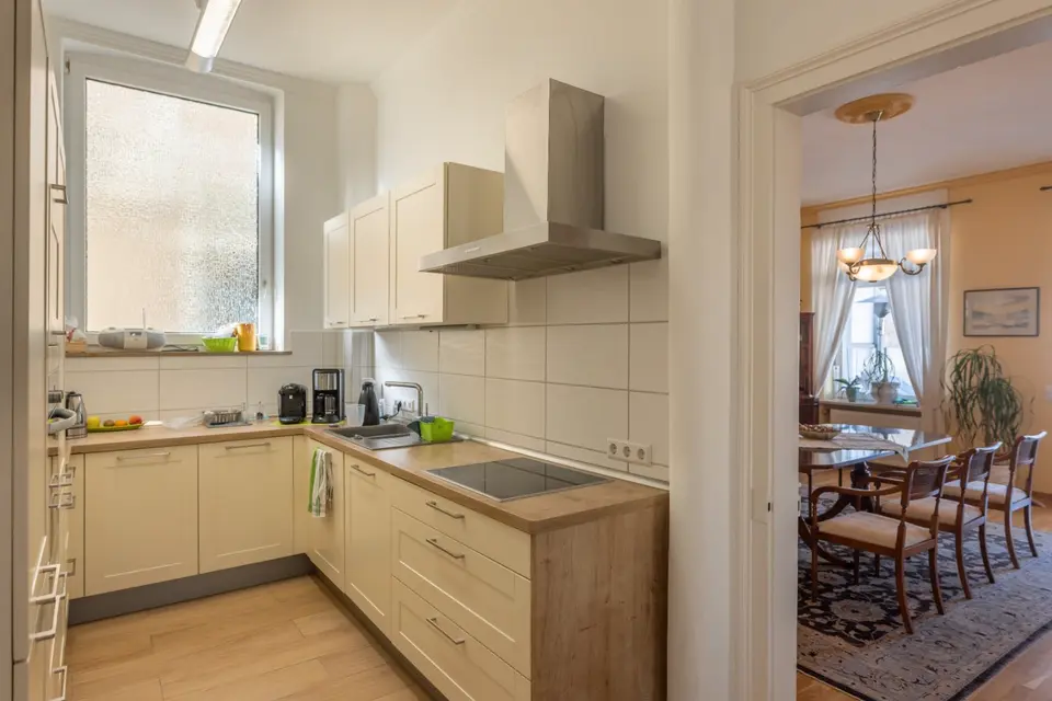 4 Zimmer Wohnung mit 190 m² in Koblenz – Bild 1