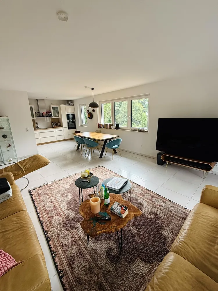 3 Zimmer Wohnung mit 93 m² in Düsseldorf – Bild 2