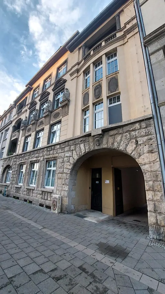 7 Zimmer Wohnung mit 200 m² in Erfurt – Bild 2