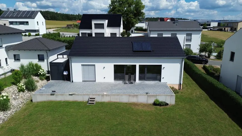 2 Zimmer Haus mit 100 m² in Amberg – Bild 1