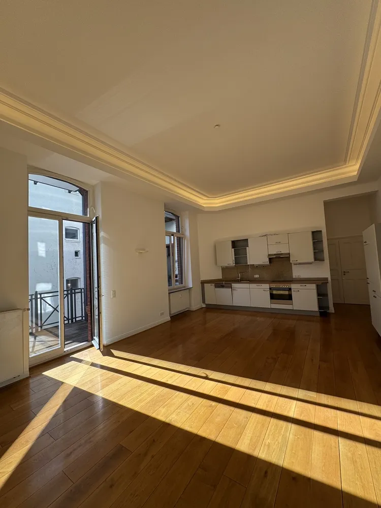 3 Zimmer Wohnung mit 100 m² in Wiesbaden – Bild 2