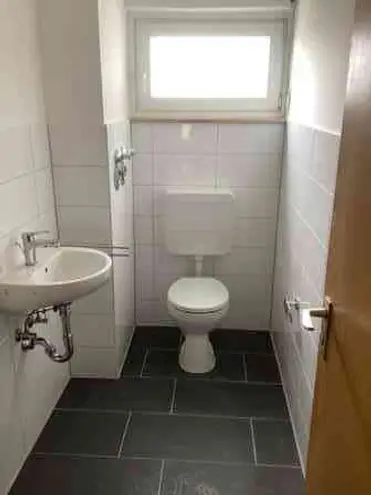 5 Zimmer Wohnung mit 80 m² in Wiesbaden – Bild 2