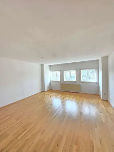 3 Zimmer Wohnung mit 101 m² in Wiesbaden – Bild 2