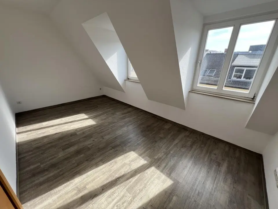 4 Zimmer Wohnung mit 135 m² in Gera – Bild 9
