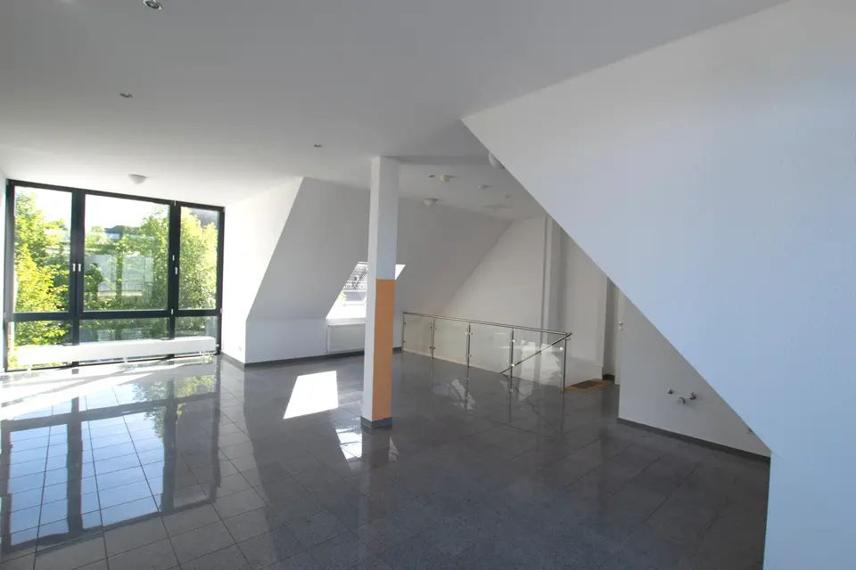 3 Zimmer Wohnung mit 108 m² in Siegen – Bild 1