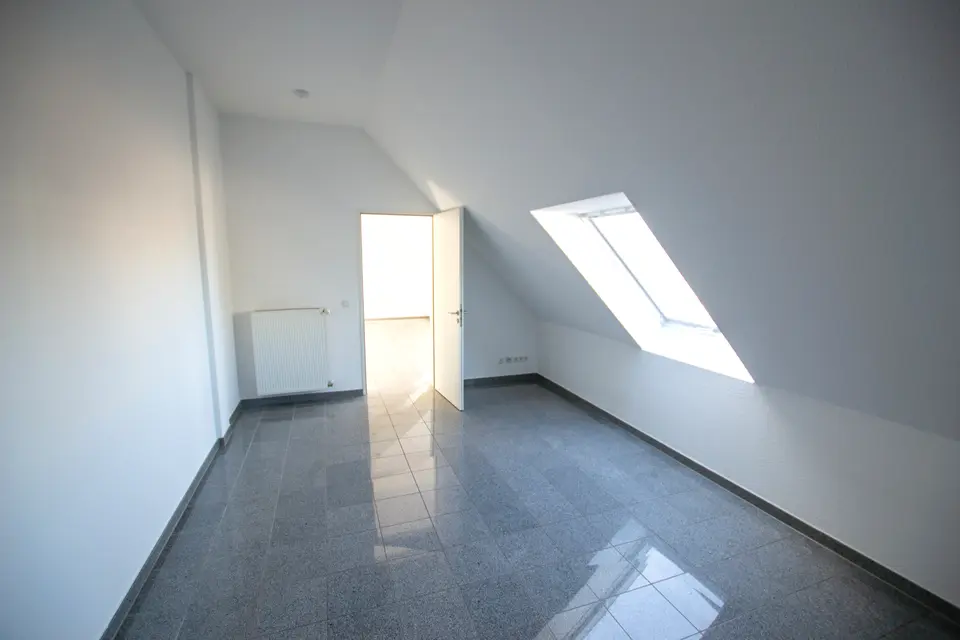3 Zimmer Wohnung mit 108 m² in Siegen – Bild 2