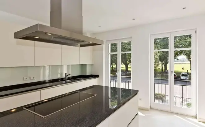 4 Zimmer Wohnung mit 165 m² in Düsseldorf – Bild 2