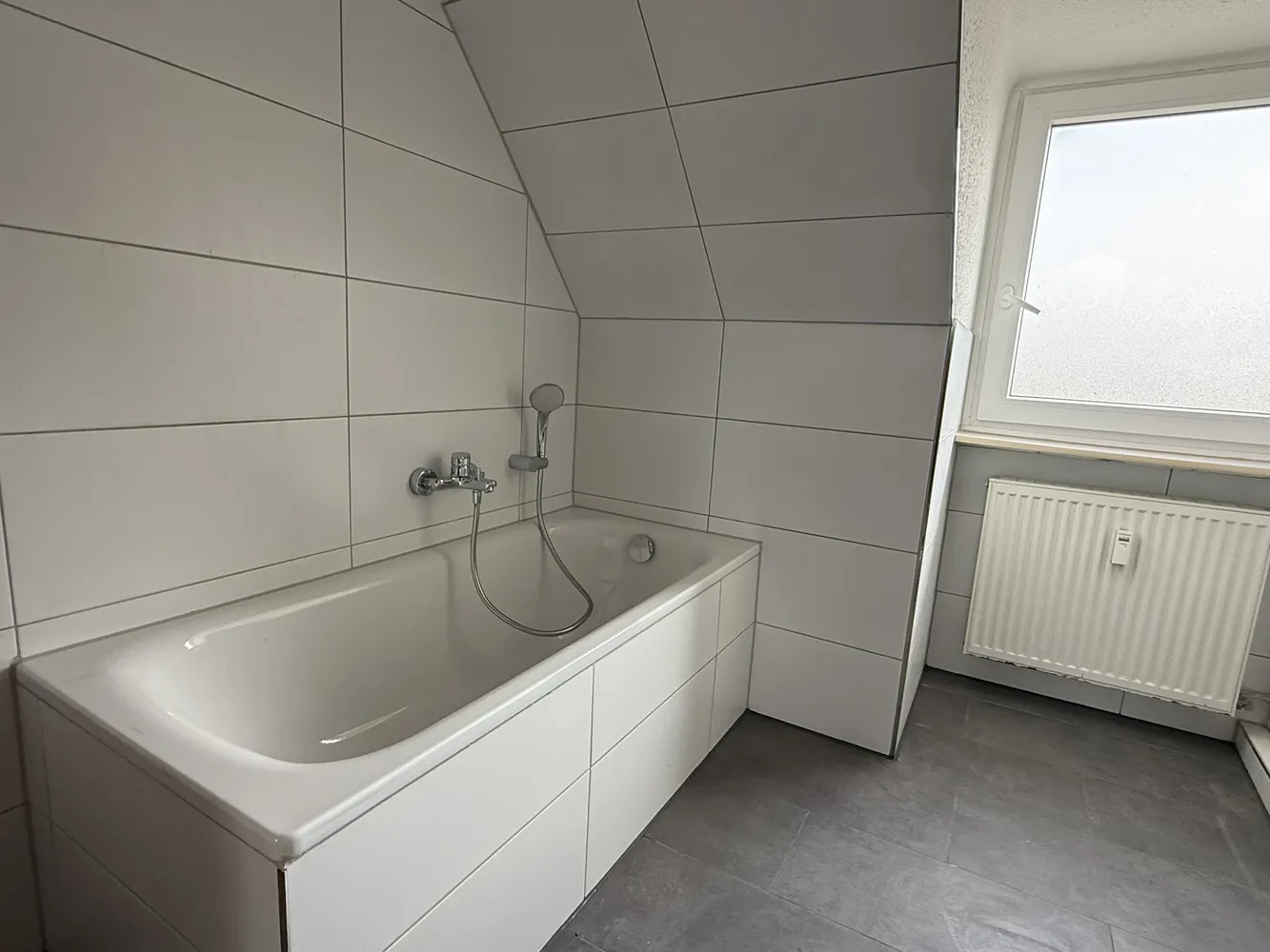 5 Zimmer Wohnung mit 97 m² in Homburg – Bild 6
