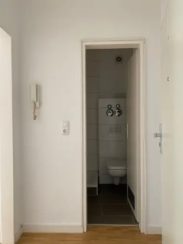 1 Zimmer Wohnung mit 30 m² in Frankfurt am Main – Bild 6