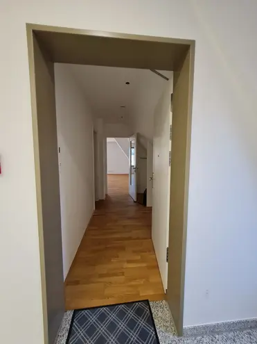 3 Zimmer Wohnung mit 114 m² in Regensburg – Bild 2
