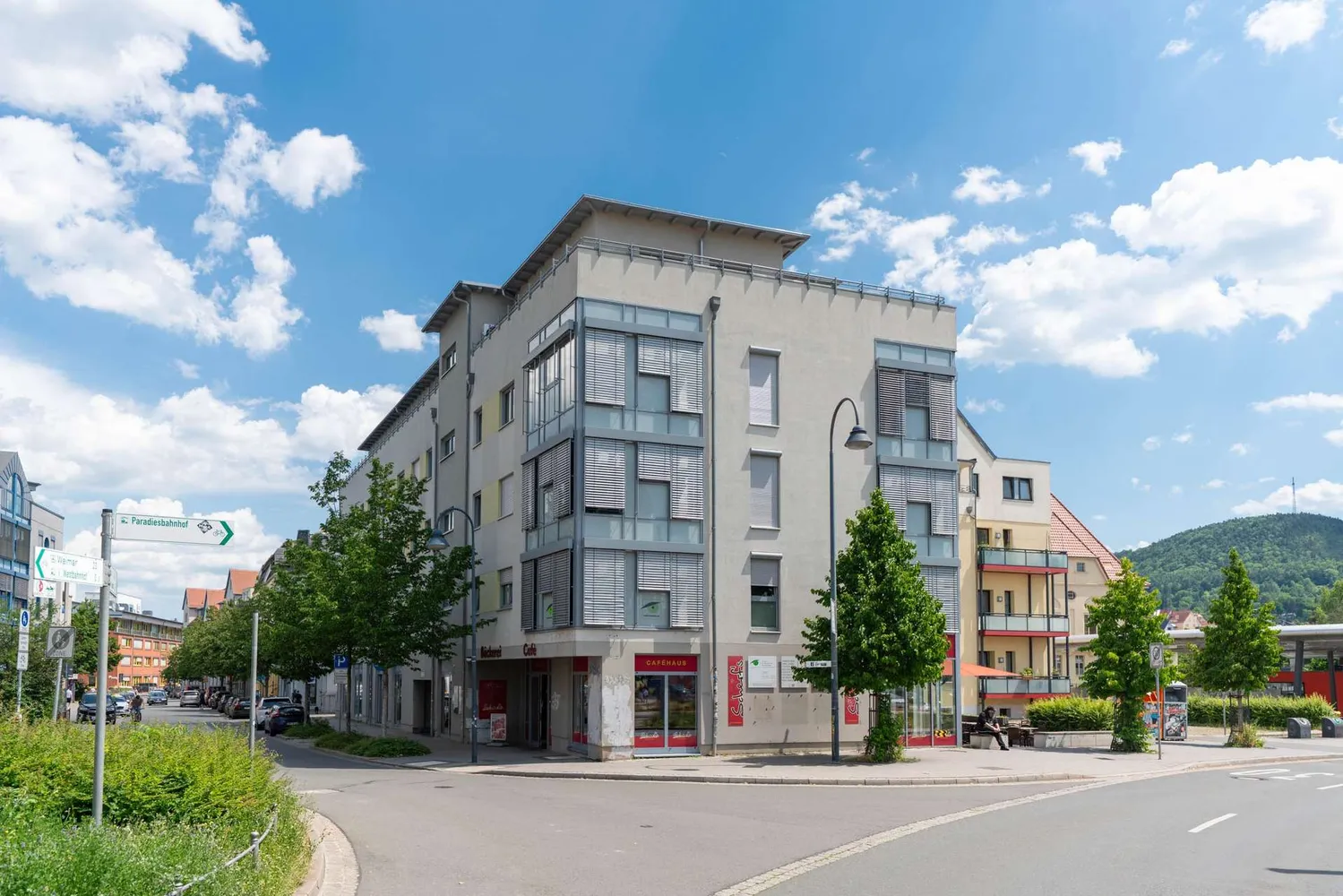 5 Zimmer Wohnung mit 213 m² in Jena – Bild 2