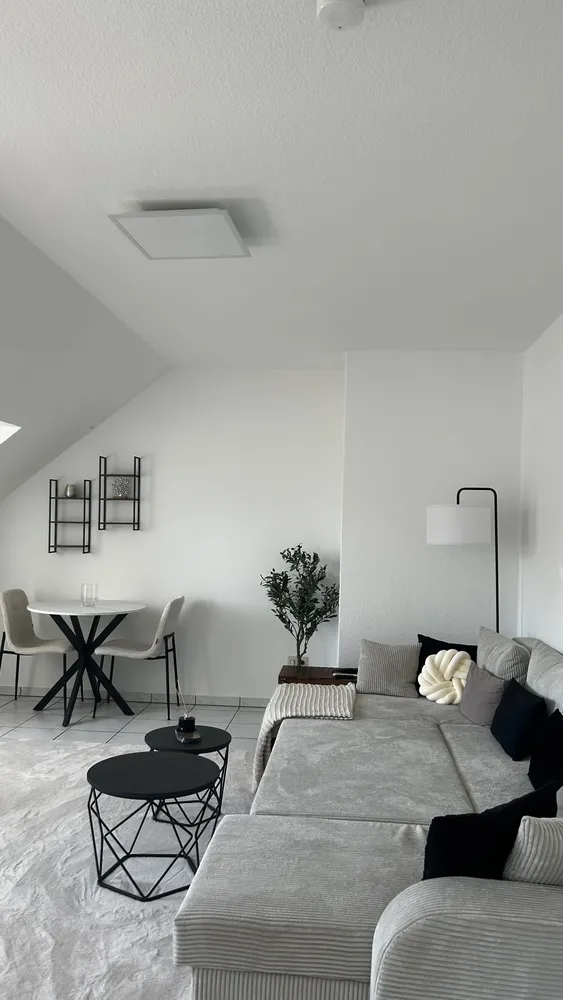 2 Zimmer Wohnung mit 64 m² in Solingen – Bild 1