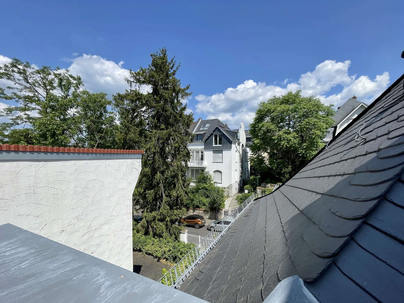 5 Zimmer Wohnung mit 135 m² in Wiesbaden – Bild 1